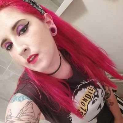 Katbuki's profile picture. 3️⃣1️⃣😭
𝕷𝖔𝖛𝖎𝖓𝖌 𝕴𝖓 𝕷𝖎𝖒𝖇𝖔