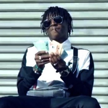 Yaskoo92's profile picture. sa existe pas l'argent facile 💸 / FOLLOW !