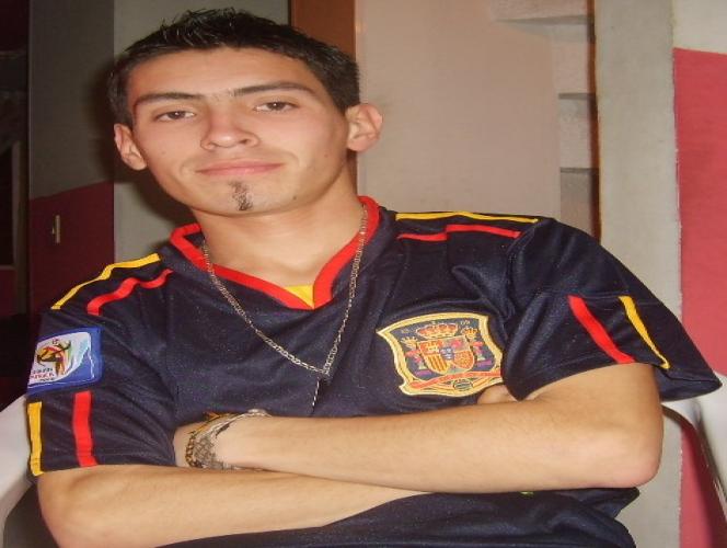 andresri89's profile picture. 