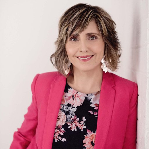 AngeSinclair's profile picture. Ange Sinclair is the Digestive Detective. Helping you solve your digestion issues by educating you on diet and lifestyle