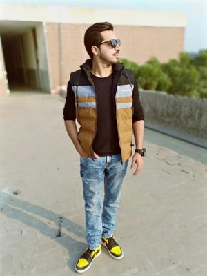 tigermalik123's profile picture. docter