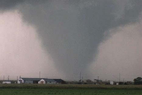 Canadian storm chaser, President of Slate 10 Pictures Inc Exec Producer. Profile is a tornado I photographed in Hennessey, Oklahoma on May 19, 2010 🇨🇦🇧🇧🇭🇷