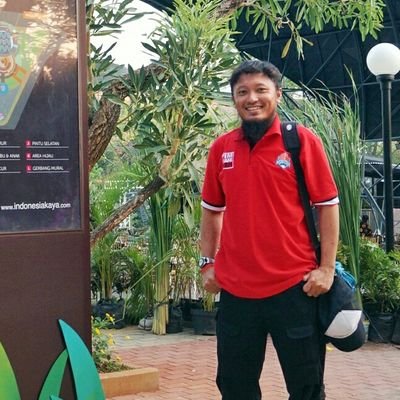 blogger yg belajar jadi vlogger | loenpiaNet | KPG #47 | akun keduanya mas @hyudee yang maniest dan imoeth serta sedikit tamfan.