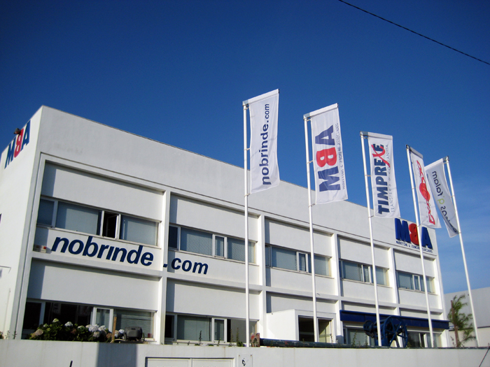 nobrinde's profile picture. A Nobrinde oferece-lhe um serviço total, desde a concepção do produto, importação do oriente, impressão e finalmente a entrega dos produtos onde desejar.