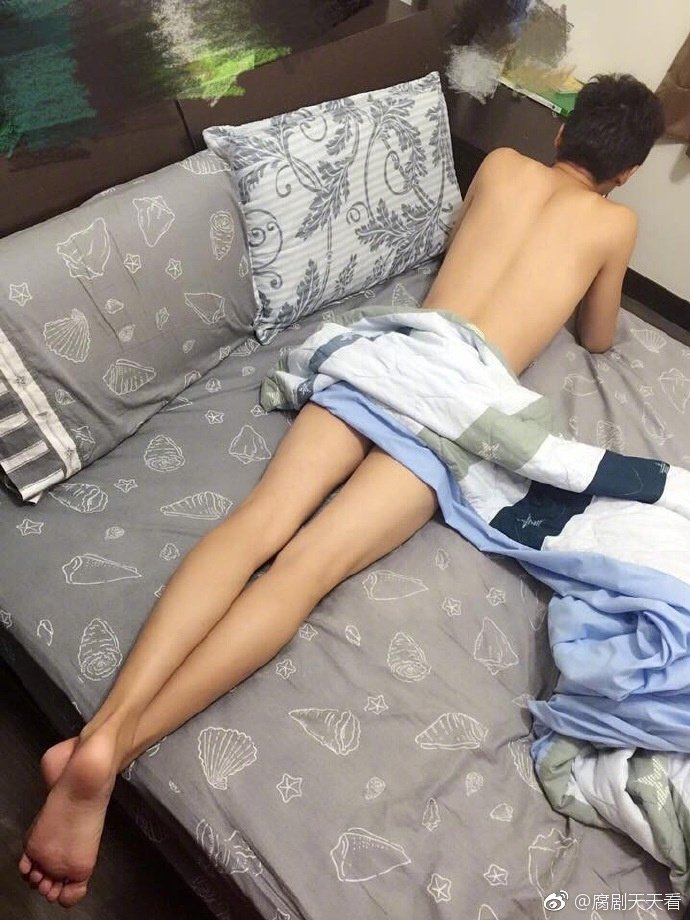 27_kly's profile picture. 三个人   我在中间   哈哈哈  欢迎聊天哈哈哈哈哈哈哈哈哈