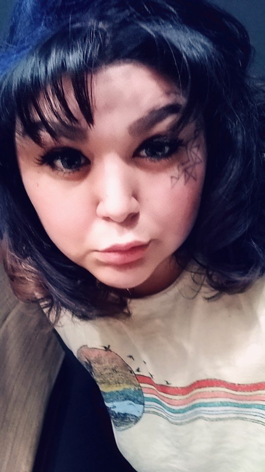 fperry5ivytech1's profile picture. just a red skinned girl trying to see the world