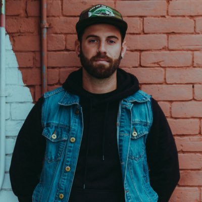 Guitarist/Vocalist of @AmericanArson on @facedownrecords. Warriors SC Girls Director of Coaching. USSF B License.