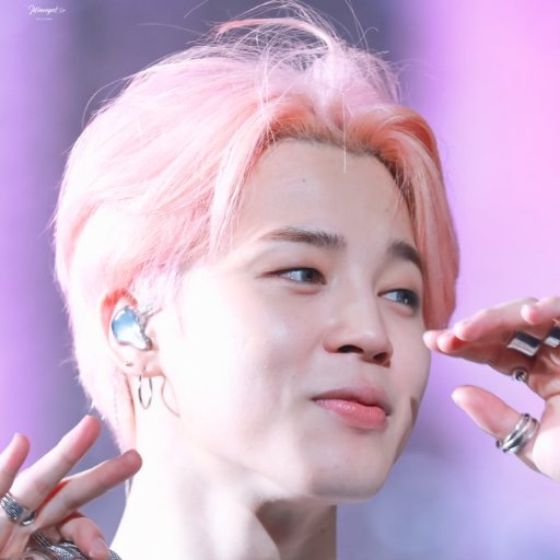 heavily spam rts about jimin & bts. born in the 90s. she/her. icon:MINANGEL1013.