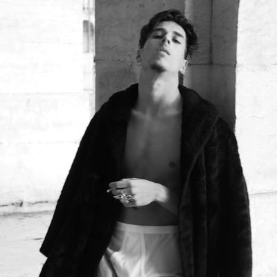 o_guruu's profile picture. Lisbon, Portugal 🌍 ig: tiago.dmarques