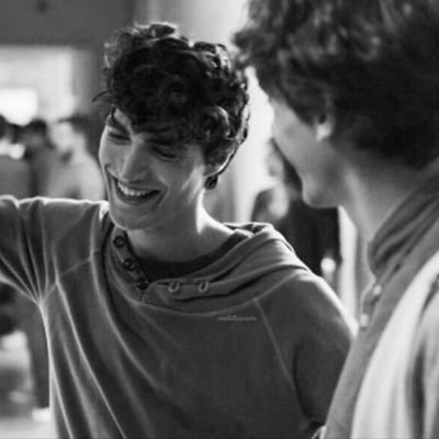 aestethicpacks's profile picture. I'm @Sarvcasm e realizzo twitter packs su richiesta. enjoy🌹💞