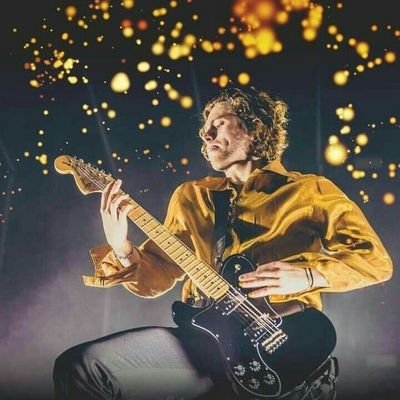 Youngblood100M's profile picture. 5SOS | Youngblood 100,000,000 | 16.10.18 | MX 10.48 PM

juro agradecer cada mañana que los chicos estén con vida