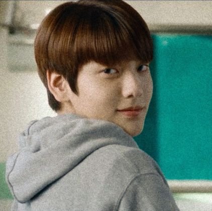 Criado;; 13 De Janeiro 2019 
dedicado aos meninos do #TXT, me siga! veja aqui memes, fotos e atualizações estarei no Instagram em breve me siga.