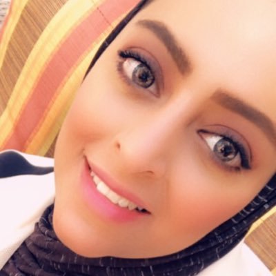 6eeb85's profile picture. صحيح ان الاماكن ذكريات مثل عطر واغنيات 🤍