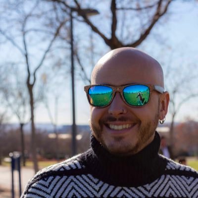 En lo social y lo político.🧶 Disfrutando del trabajo, de aprender y del tiempo libre📉📚 Pasión por la montaña y el norte🏔🏄🏽♂️🎿 En Bizkaia y de Madriz.