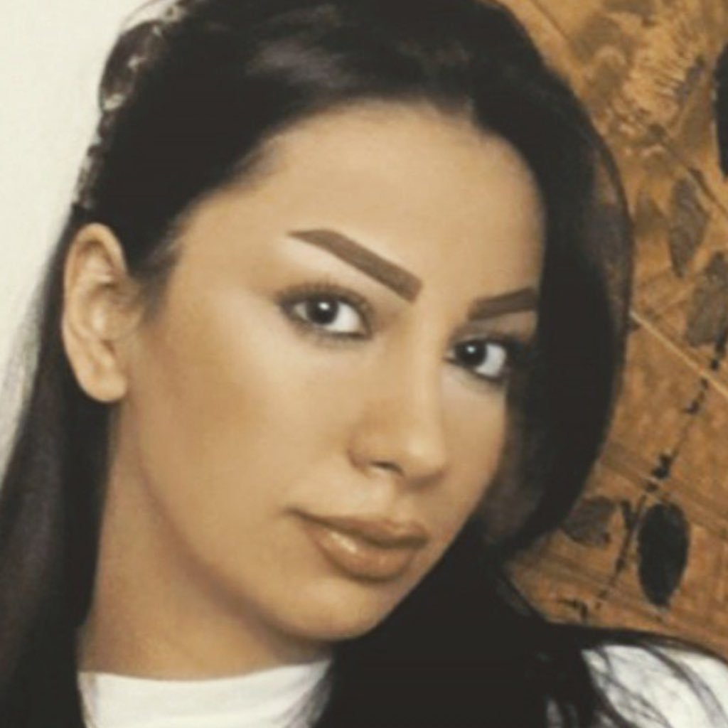 من هيچكسي نيستم ، هيچ چيز مهم نيست ، و همه جارو هيچ پر كرده