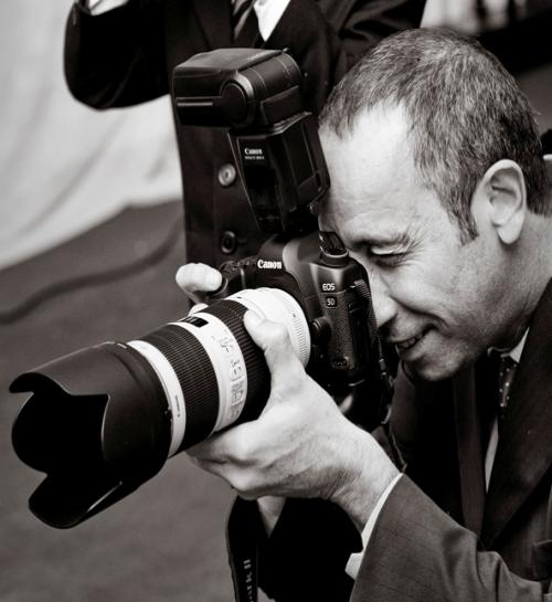 Fotógrafo que vai contar suas histórias e o que tem feito por aqui. Sem faltar a paixão pela fotografia e novidades.