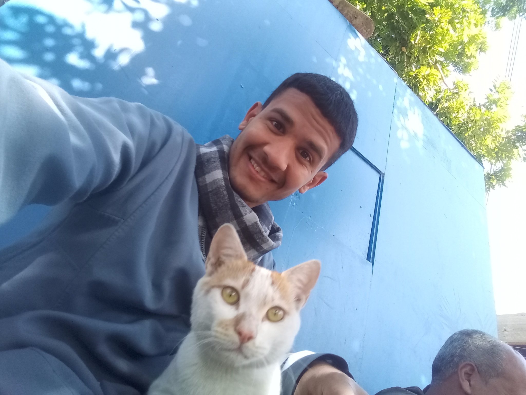 uMY0AAT5jMsbbWu's profile picture. 