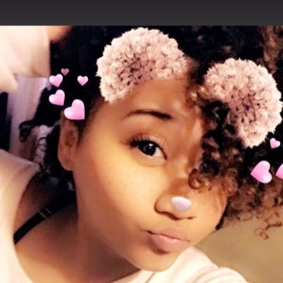 queenvibes3's profile picture. 