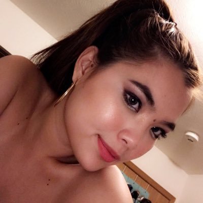 winniele204's profile picture. grand valley💫