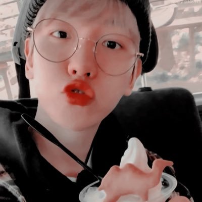 🍑Fan site dedicated to EXO. ❤️💛💚💙💜🖤 Photos, some news and a lot of love. All who love our beautiful babies, are welcome.🥰🐰 ❤️💛💚