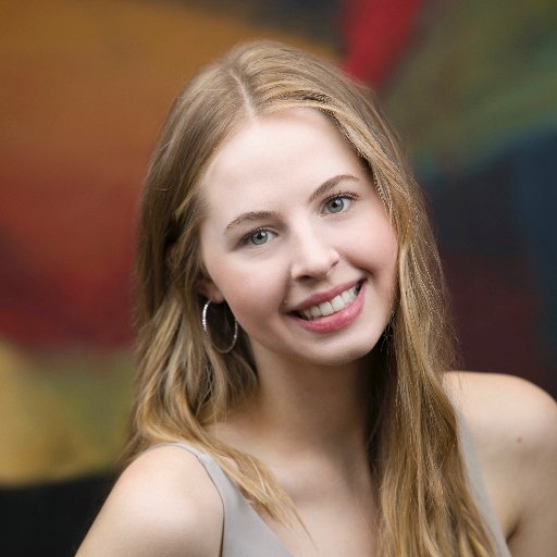 MeredithMNee's profile picture. 