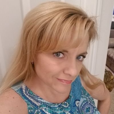 Christ follower, dog mom, Texas lady, conservative, but not radical, NASCAR. #ChooseJoy