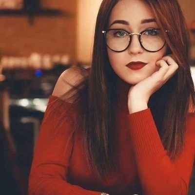 FatmaAshour20's profile picture. Music🎶🎶 
احلامنا صغيره 🙄
احيانا يبرد القلب علي اشياء كان لا يستطيع الإستغناء عنها يوماا😌👍🏻👌🏻💜💜