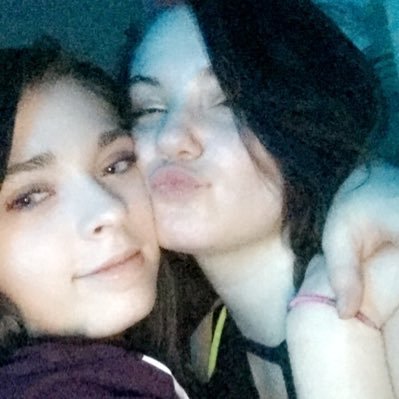 17 years young. 2 nephews Zayden & Mavericc. Two nieces Nevaeh & Levaeh Bffs my momma 🤪 Free Jase Andrew blocher ❤️