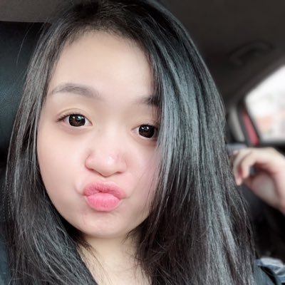 ikhatweety's profile picture. 🌕🌖🌗🌘