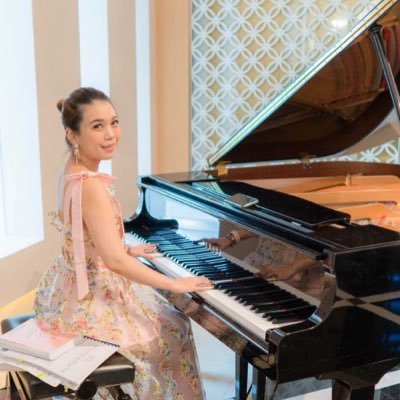 SirivadeeK's profile picture. I’m a happy pianist. Love cat cooking and training.