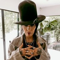 LINDA PERRY - @RealLindaPerry Twitter Profile Photo
