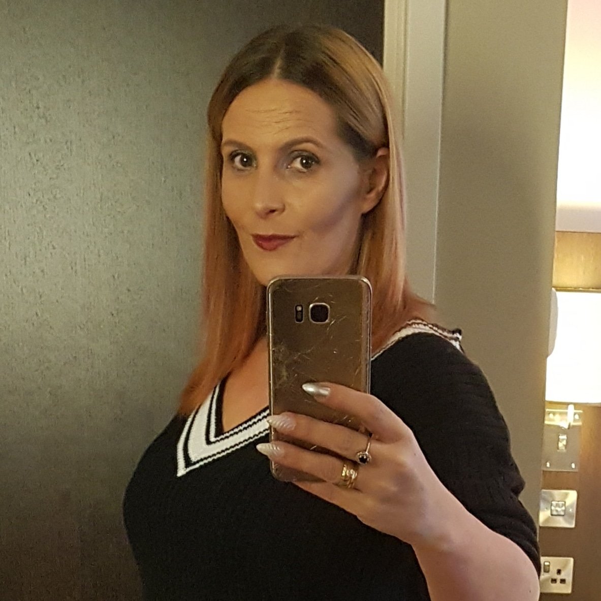 susan_godley's profile picture. live life to the full this aint a dress rehearsal x