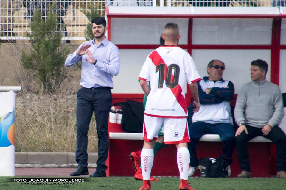 Entrenador Nacional NIII por @cenafe

Segundo entrenador @realavilacf
Ex CD Pantoja, At. Pinto, SAD Villaverde, CP Parla Escuela

TopAnálisis en Youtube