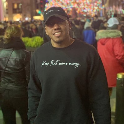 Tr0ubl3s24's profile picture. Adore so I can’t ignore what I want anymore..#RedPandaSniper