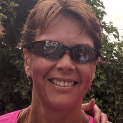 EmmaNoy1's profile picture. 