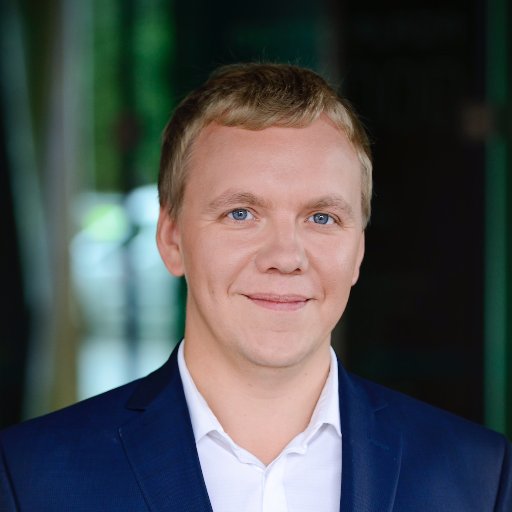 MrRoosna's profile picture. 