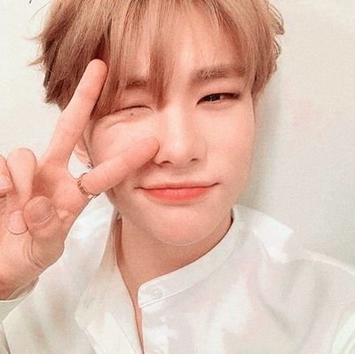 🏹₎ . . 𝓱𝔂𝓾𝓷𝓳𝓲𝓷 𝒾𝓈 𝓉𝒽𝑒 𝓇𝑒𝒶𝓈𝑜𝓃 𝒻𝑜𝓇 𝓂𝓎 𝒹𝒶𝒾𝓁𝓎 𝓈𝓂𝒾𝓁𝑒𝓈 ྀ ) . .♡ˎˊ˗
