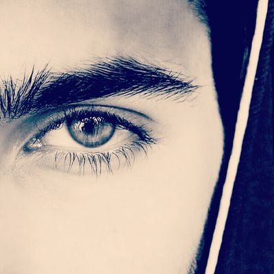 ‏شـــــاب لايــهـــتــم لِ أحــــــــــــــــــد