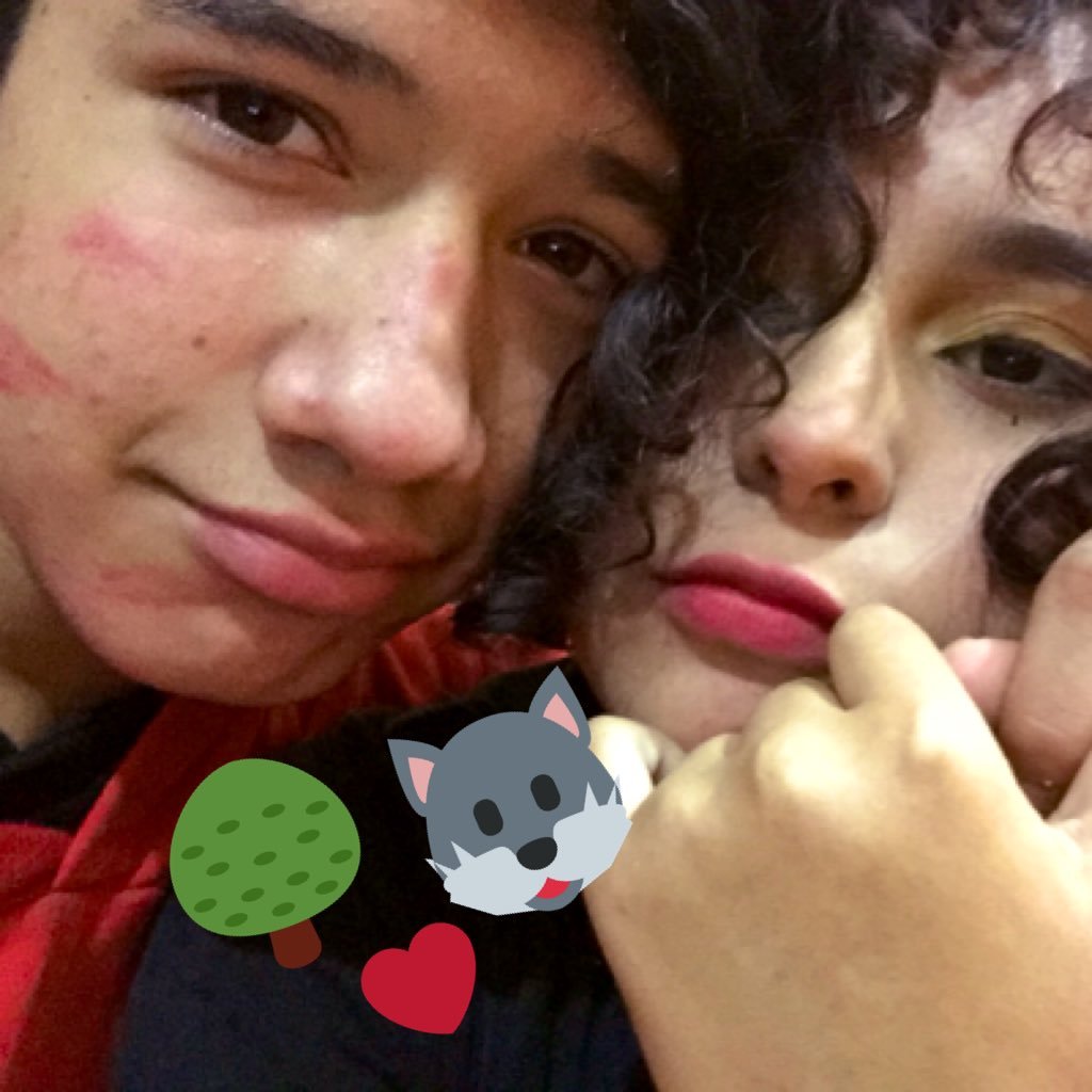 MyLittletree2's profile picture. Foto por foto📷                      página por página 📖           Nuestra historia,asies❤️