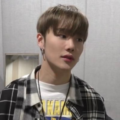 CharmantHun's profile picture. 샤르망훈: 매력적인 승훈이를 담는 공간 #김승훈