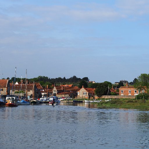 Tweeting all things great about north Norfolk. Come & enjoy in a superb home in the tranquil coast village, Blakeney. Tweets by Sally. Insta: @NorfolkParadise