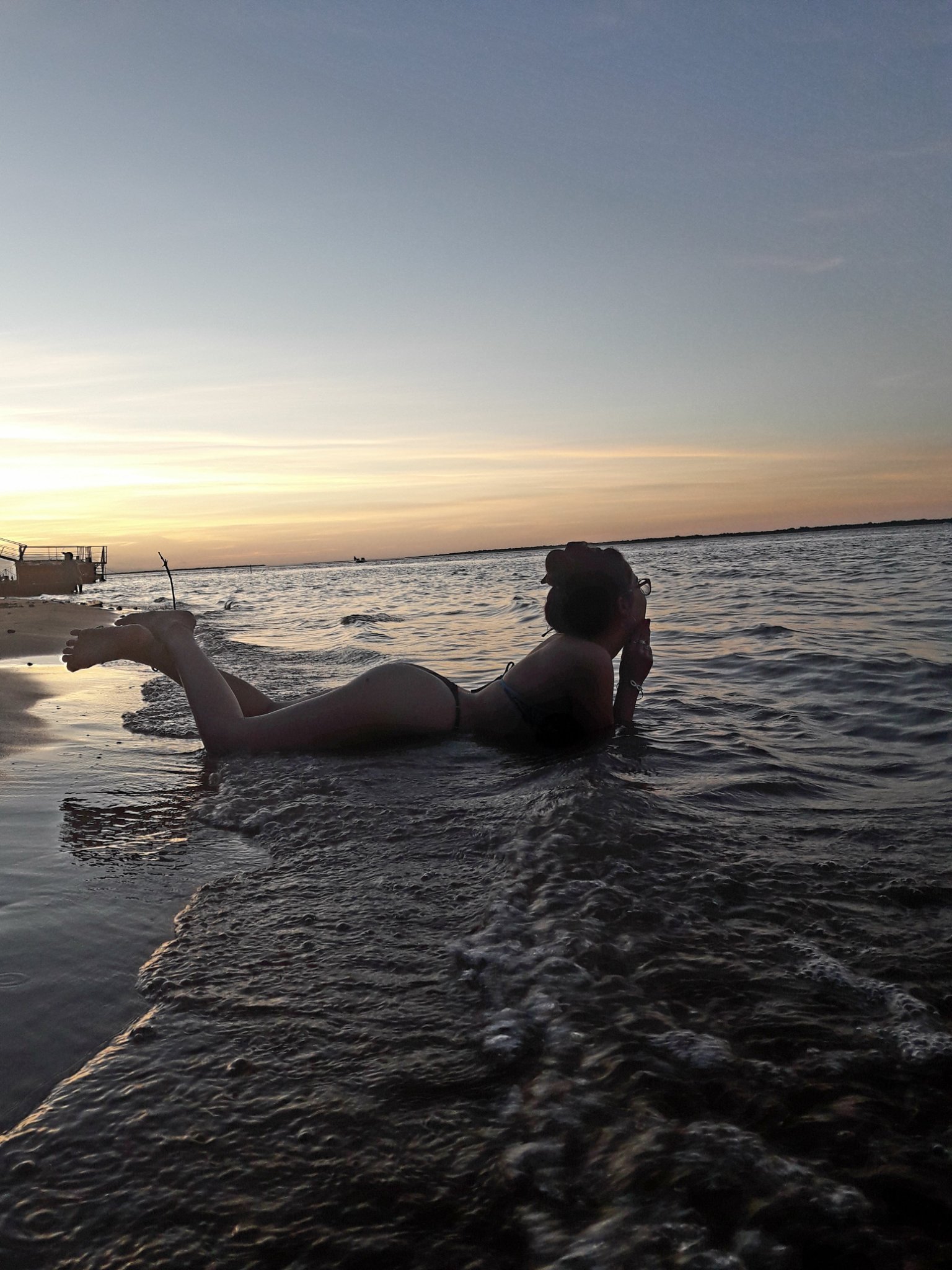 Evee65299642's profile picture. Geminianaaa♊
Amooo a mi hermanita Hanna💝