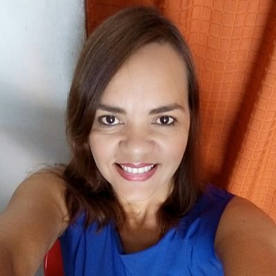 Mujer, profesional, ama  de casa, estudiante, todera, madre, única, irrepetible y universal