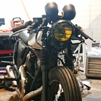 本業はいろんなカスタムバイク作って販売してま～す🎵