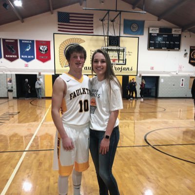 TylerOgle10's profile picture. 