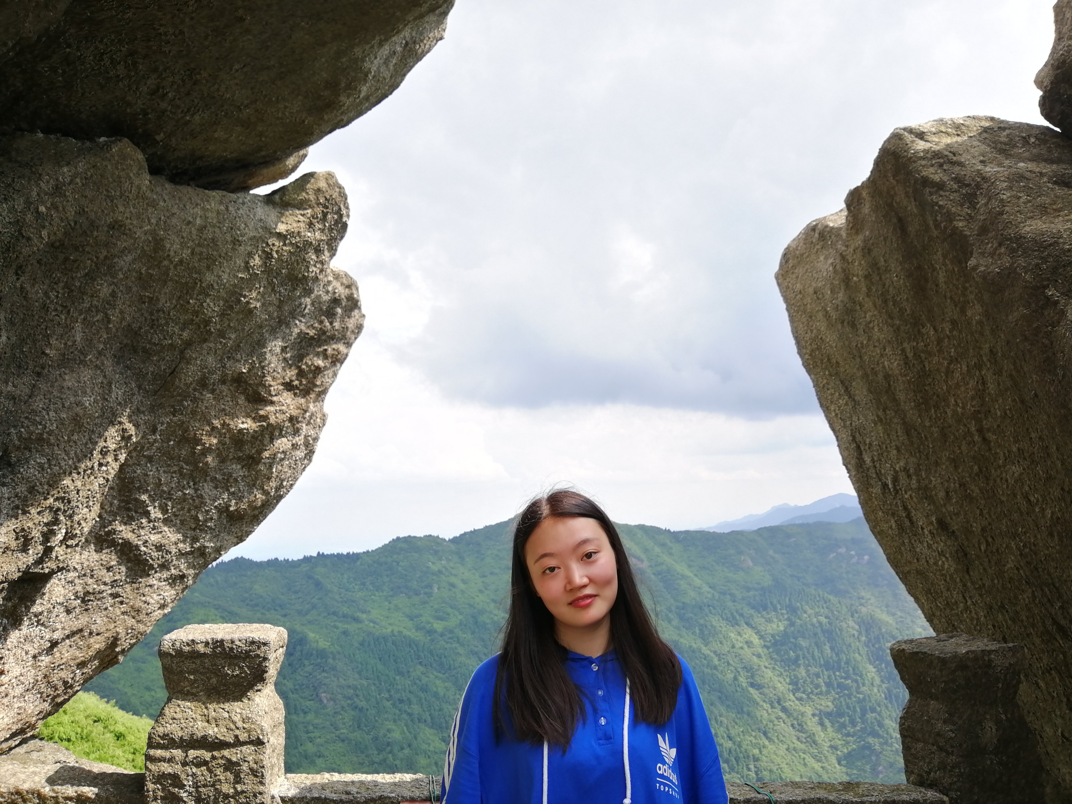 px6LXEfeULbBmza's profile picture. Hello