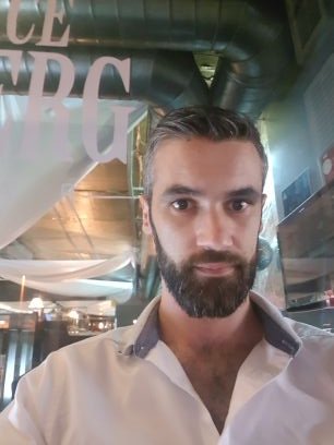 hrobertors's profile picture. 