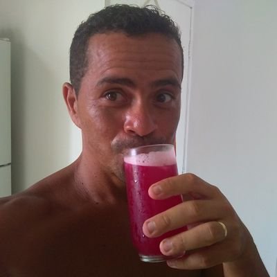 Casado com Danynha, turismólogo na Turismo e Cultura,  SETUR, artesão, ator, amante da natureza, da cultura popular.