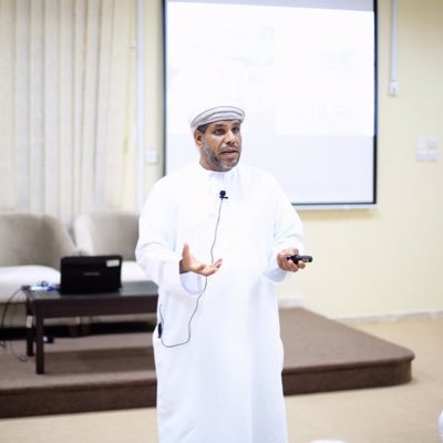 ،ماجستير ادارة الانشاءات ، بكلوريوس هندسة إنشاءات ، محكم معتمد بمركز التحكيم التجاري لدول مجلس التعاون الخليجي، خبير جدول لدى وزارة العدل أول كتابتي (عرس سناف)