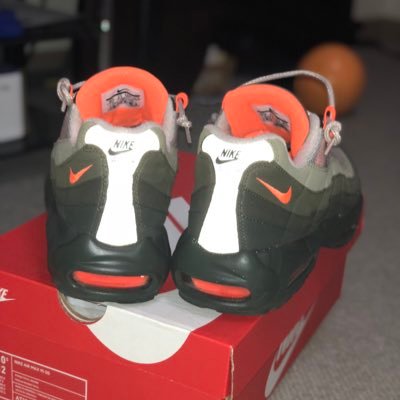 ym0918ym09181's profile picture. 